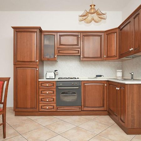 Appartamento Floriana Desenzano del Garda Luaran gambar