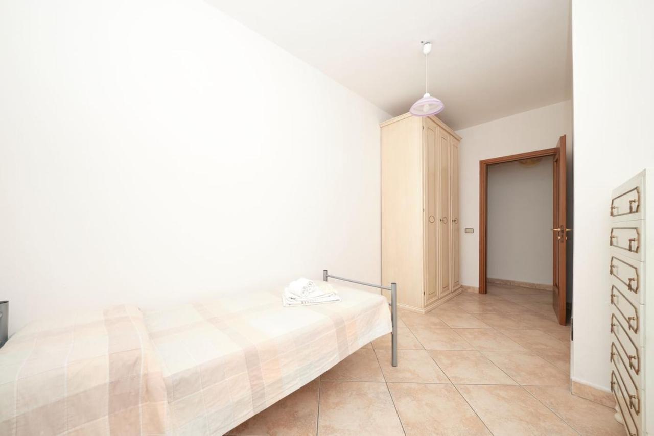 Appartamento Floriana Desenzano del Garda Luaran gambar